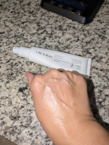 Click to view full screen Rejuran Sunscreen photo review